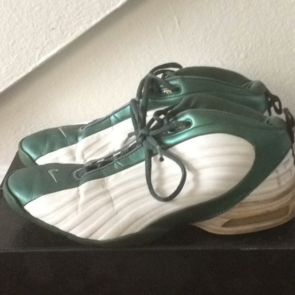 Random Nikes